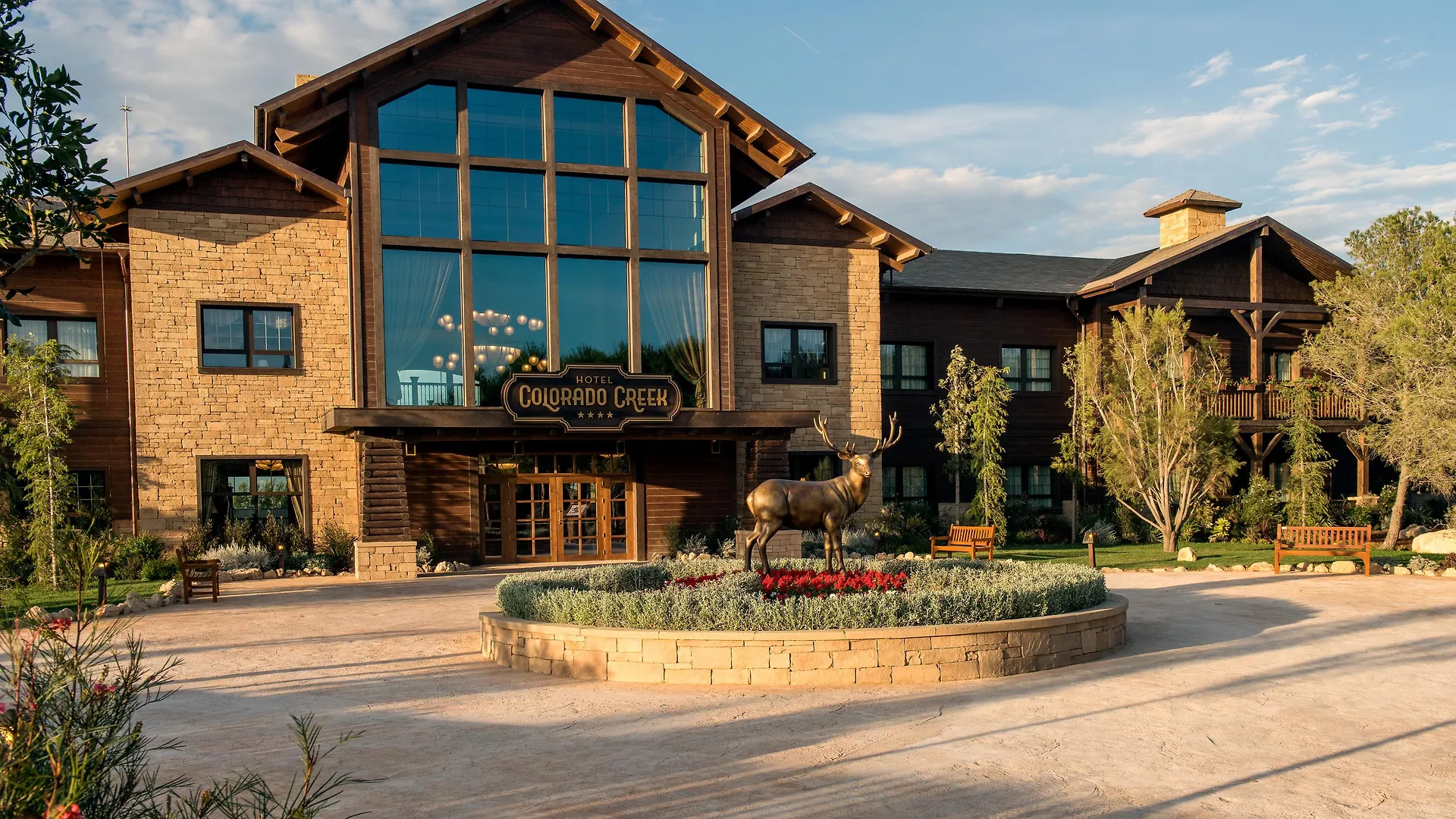 Portaventura Hotel Colorado Creek - Includes Unlimited Access To Portaventura Park & 1 Access To Ferrari Land Salou