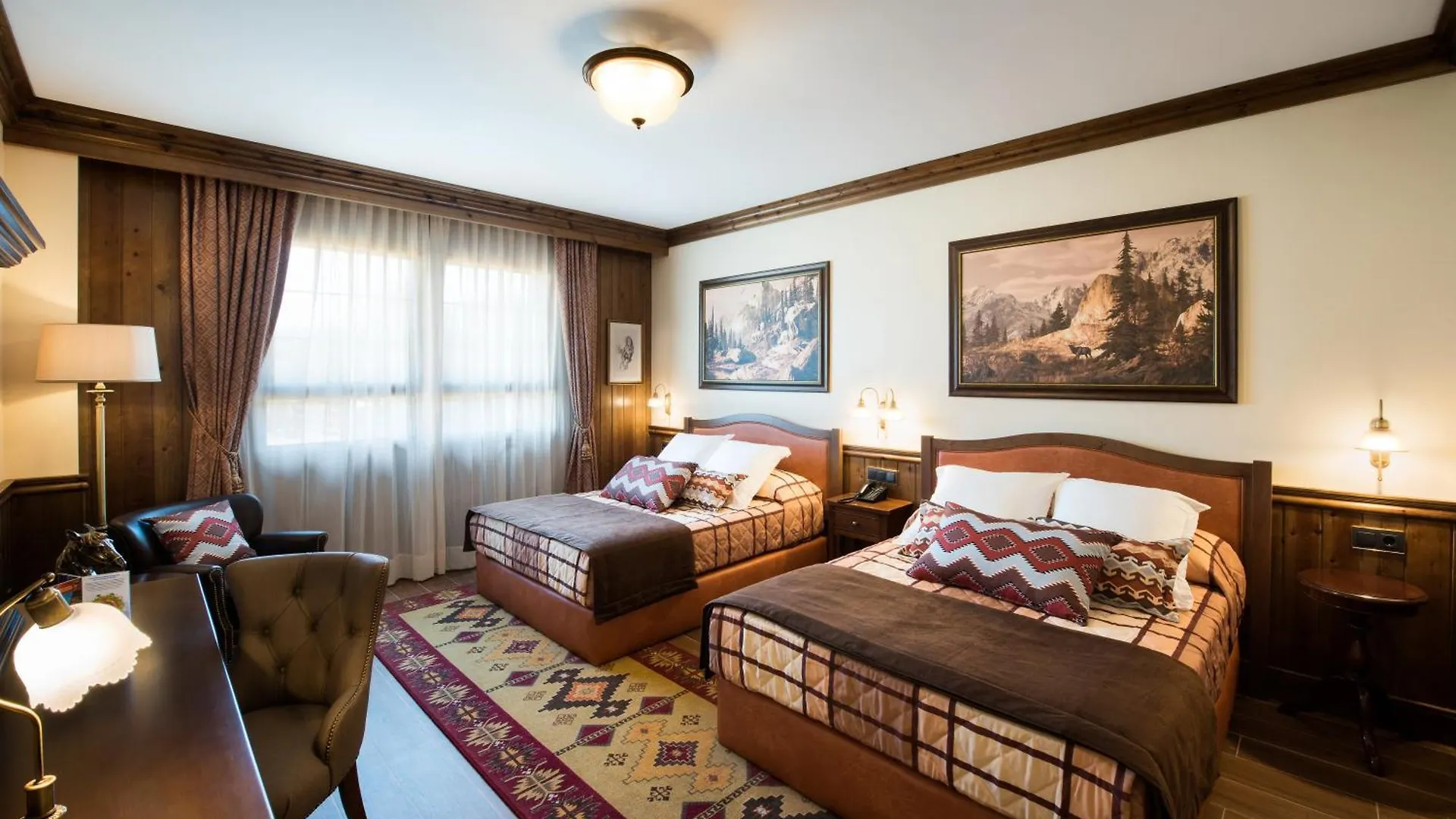 PortAventura Hotel Colorado Creek: Theme Park Access Included Salou